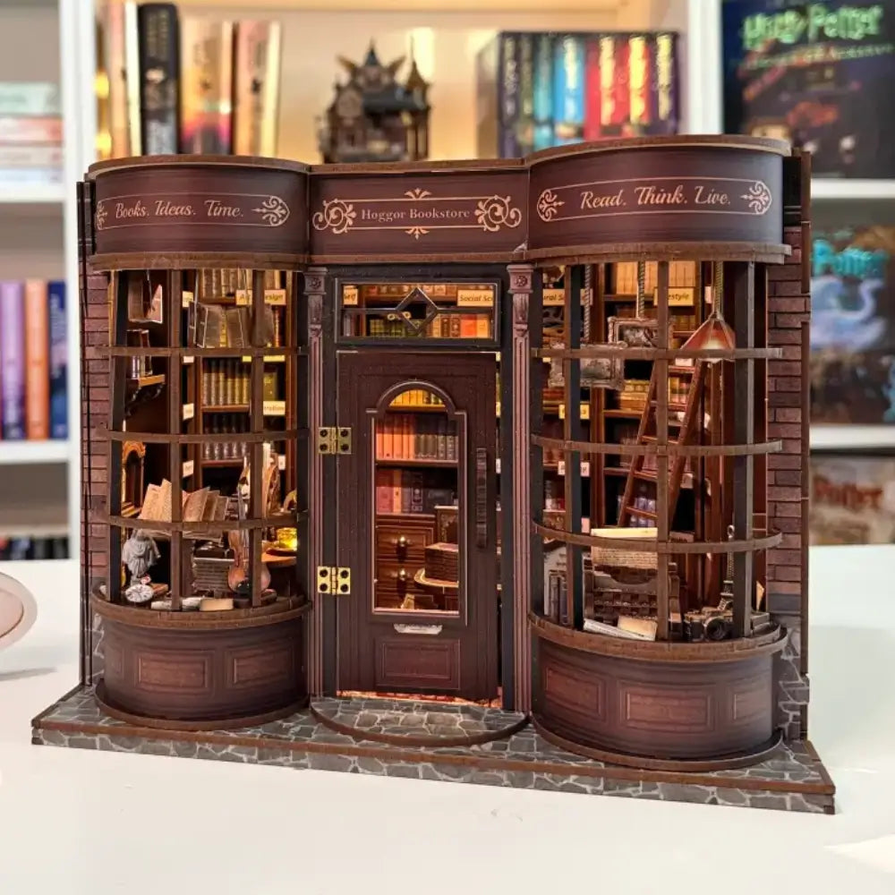 
                          Hoggor Bookstore
                        