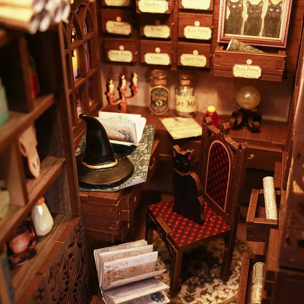 Insert d'étagère de coin de livre miniature Magic House